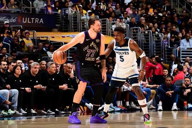 麻将胡了-詹姆斯缺阵激活东契奇里夫斯艾顿，湖人三杀森林狼，华子15中2